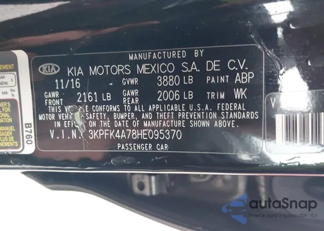 2017 Kia Forte Lx z USA, uszkodzony, nr VIN 3KPFK4A78HE095370